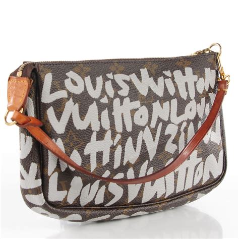 louis vuitton monogram graffiti pochette